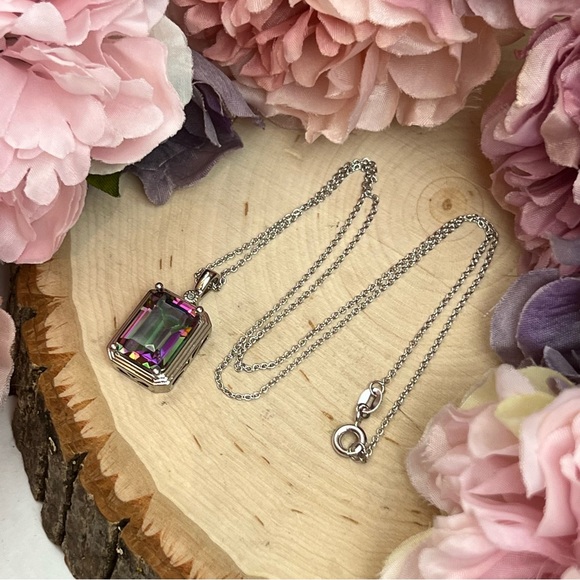 Stunning 10 Carat Mystic Topaz Necklace with Diamond Accent - Picture 8 of 16